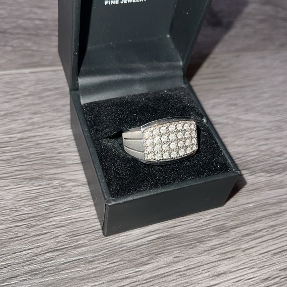 Men's Diamond Cluster Ring - Picture 7 of 10